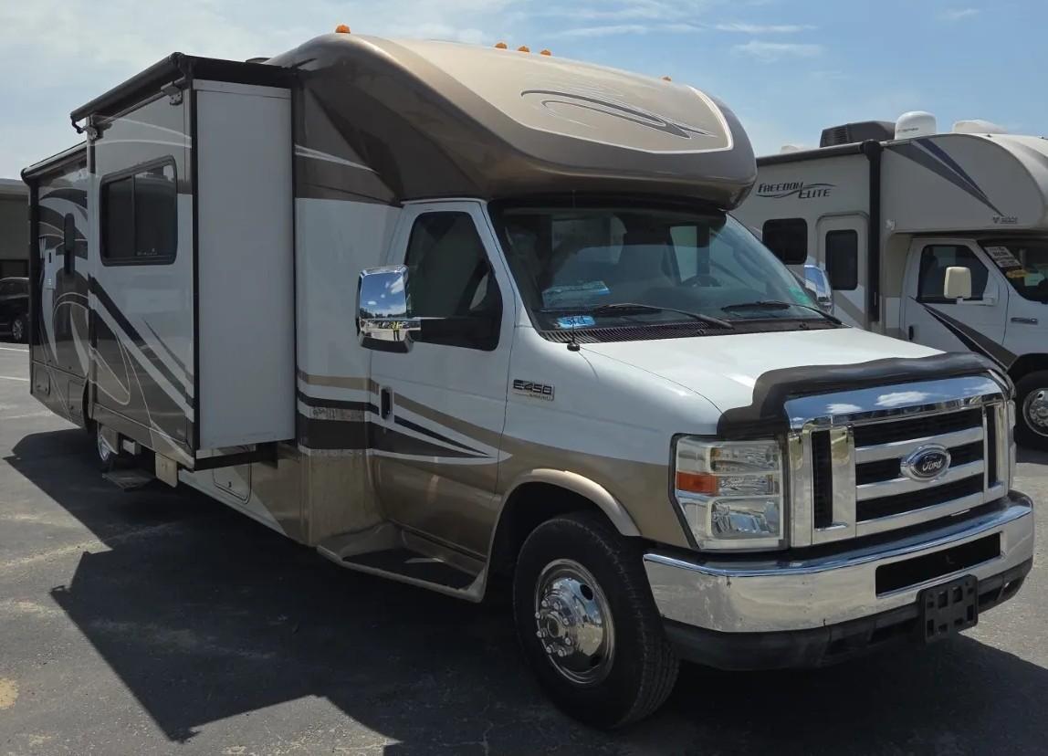 2011 Winnebago ASPECT 30C in coburg OR