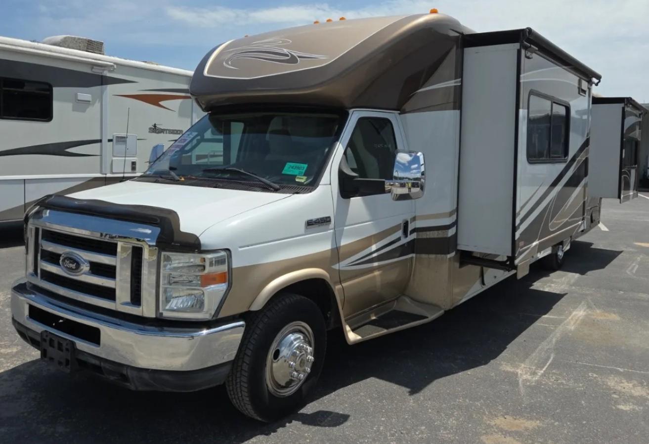 2011 Winnebago ASPECT 30C in coburg OR