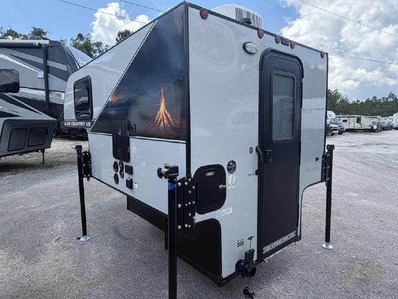 2026 TRAVEL LITE UP COUNTRY XS 575U