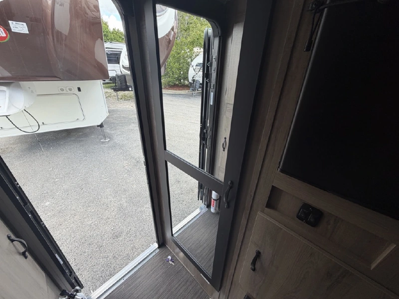 2026 TRAVEL LITE UP COUNTRY XS 575U