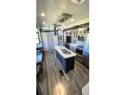 2022 Keystone Avalanche 390DS