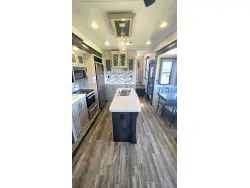 2022 Keystone Avalanche 390DS