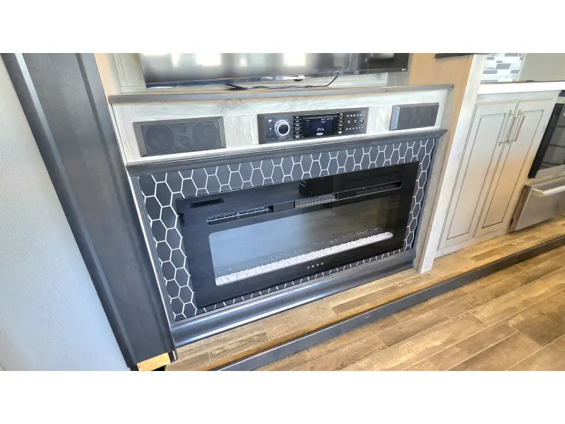 2022 Keystone Avalanche 390DS