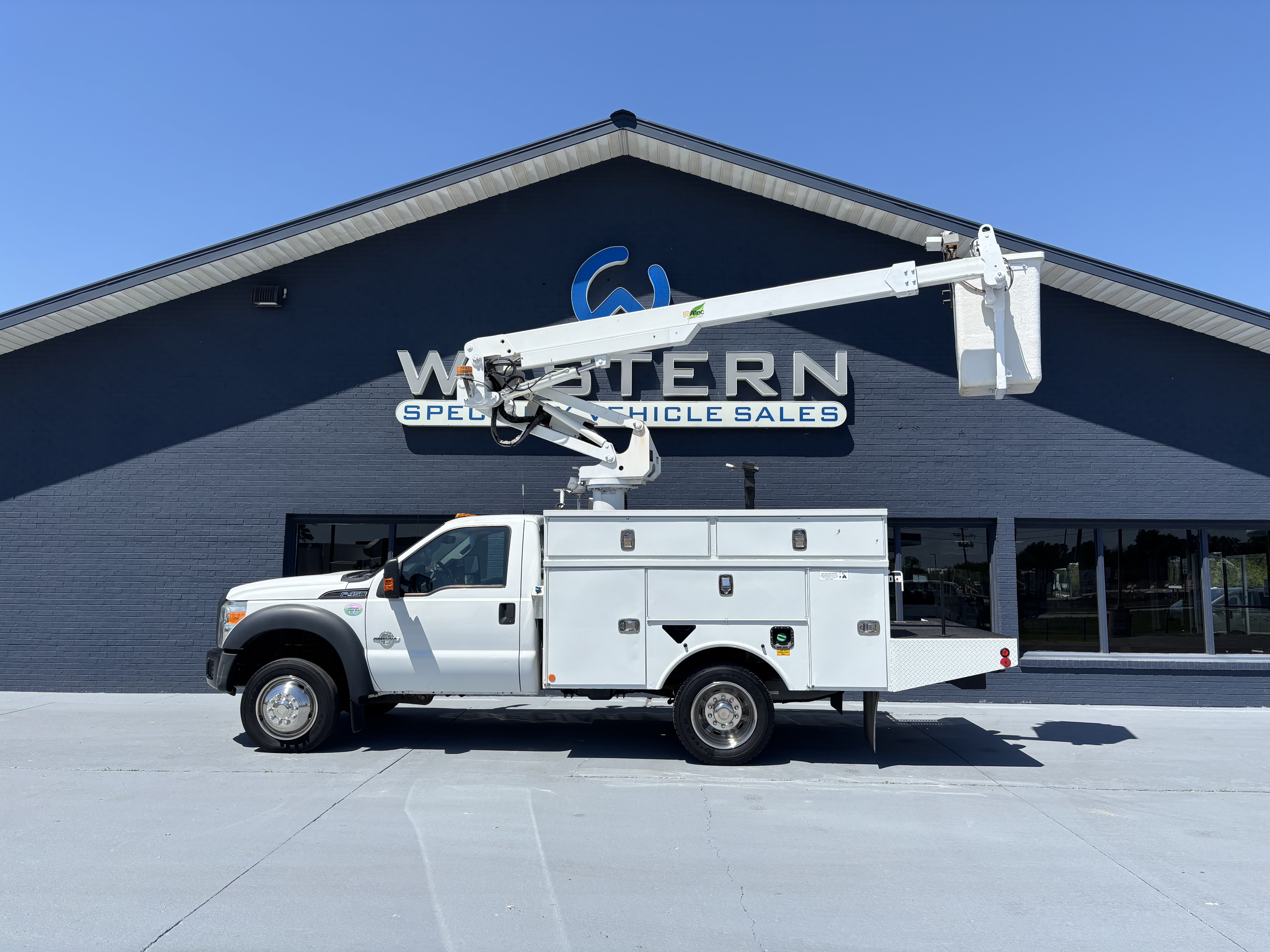 2015 FORD F450 in Braidwood, IL