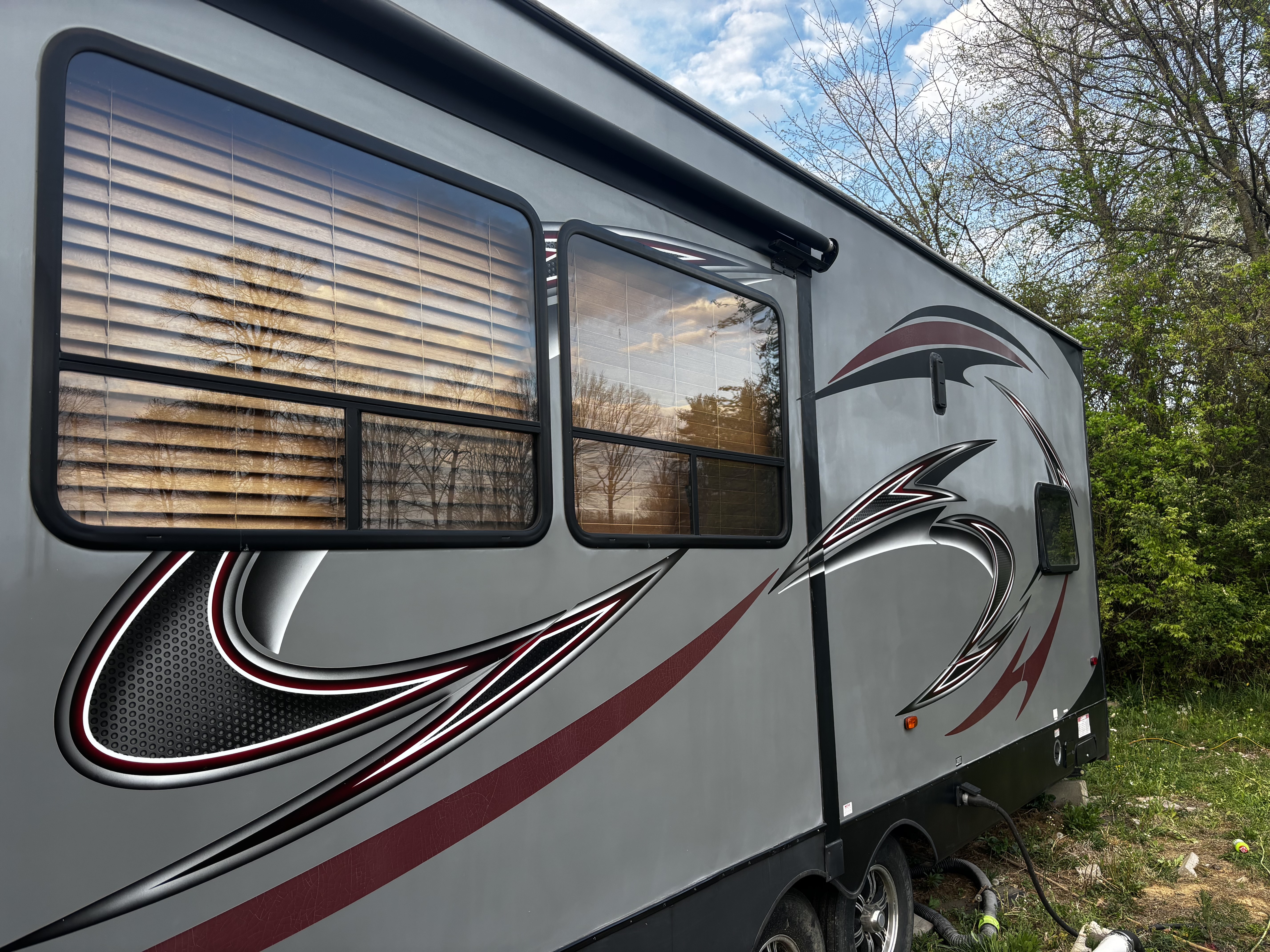 2015 Forest River VENGEANCE SUPER SPORT 320A in crossville TN