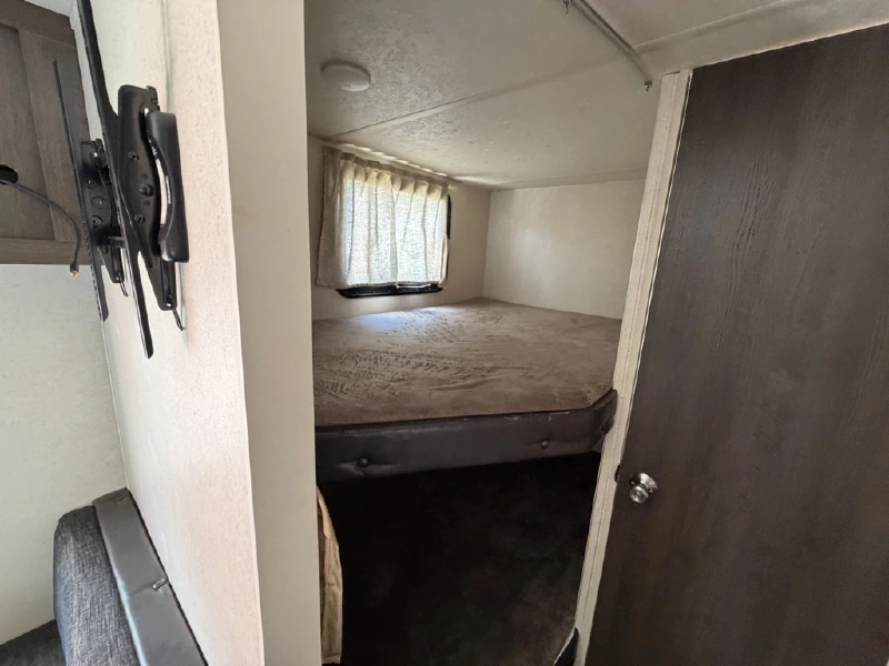 2018 FOREST RIVER CRUISE LITE 261BHXL