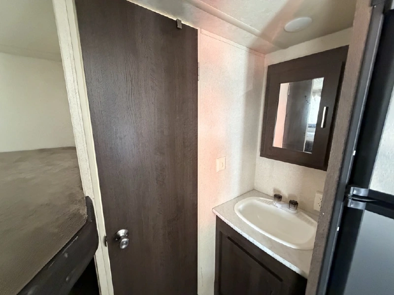 2018 FOREST RIVER CRUISE LITE 261BHXL