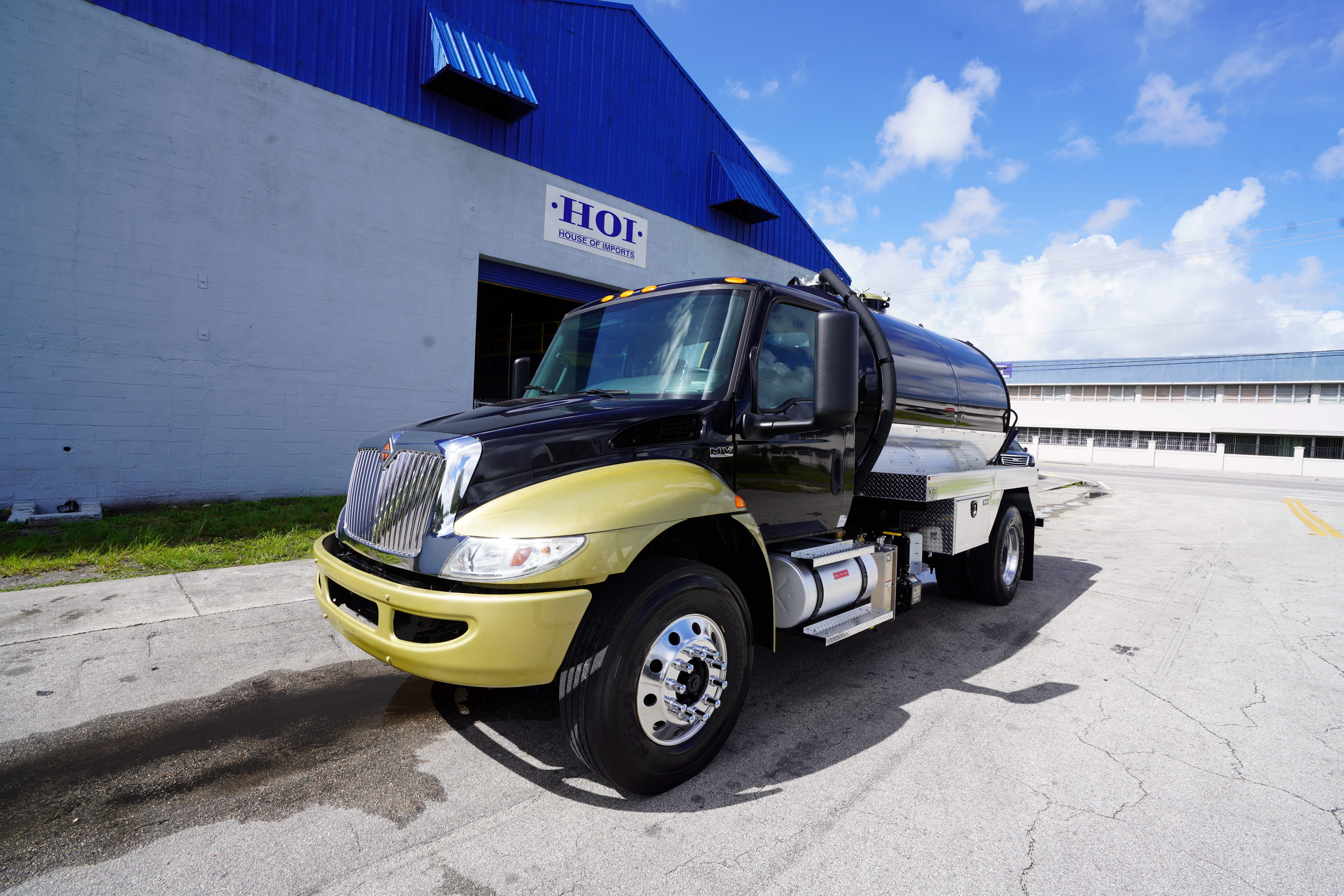 2021 INTERNATIONAL MV607 in Miami, FL
