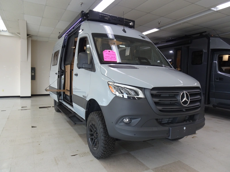 2027 WINNEBAGO