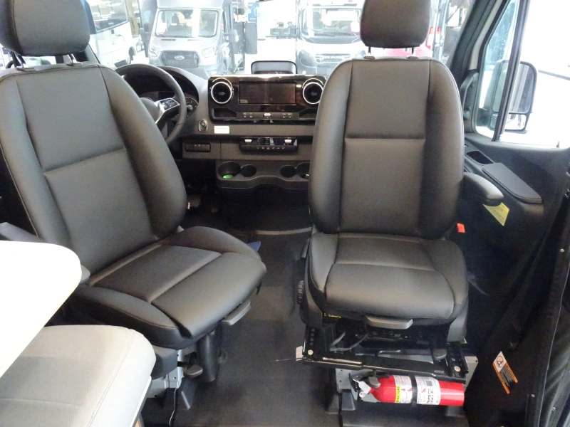 2027 WINNEBAGO REVEL 44EC