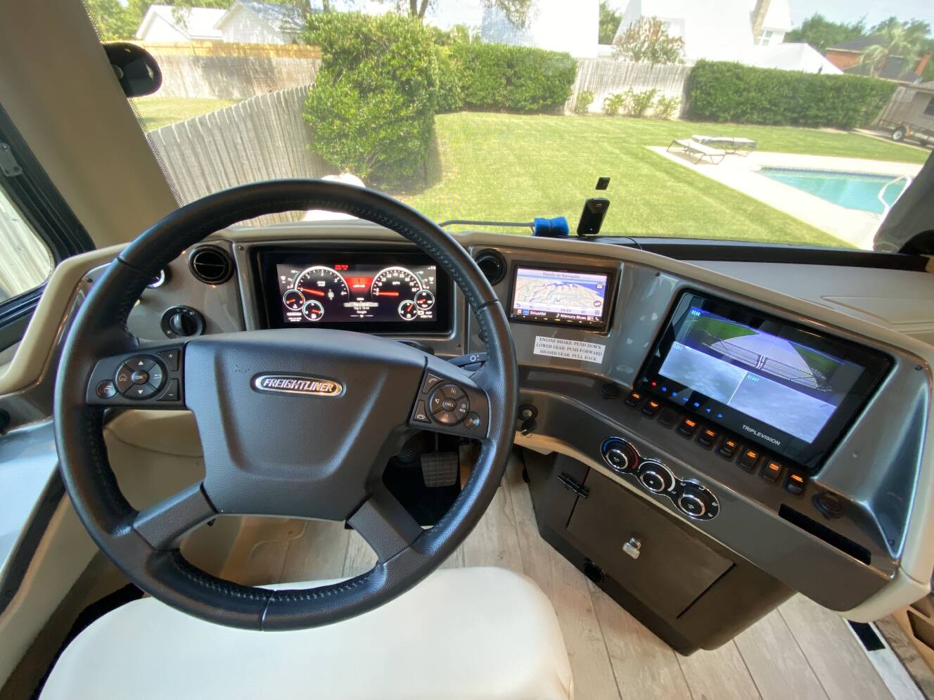 A photo of this 2020 Tiffin Motorhomes PHAETON 40 QBH