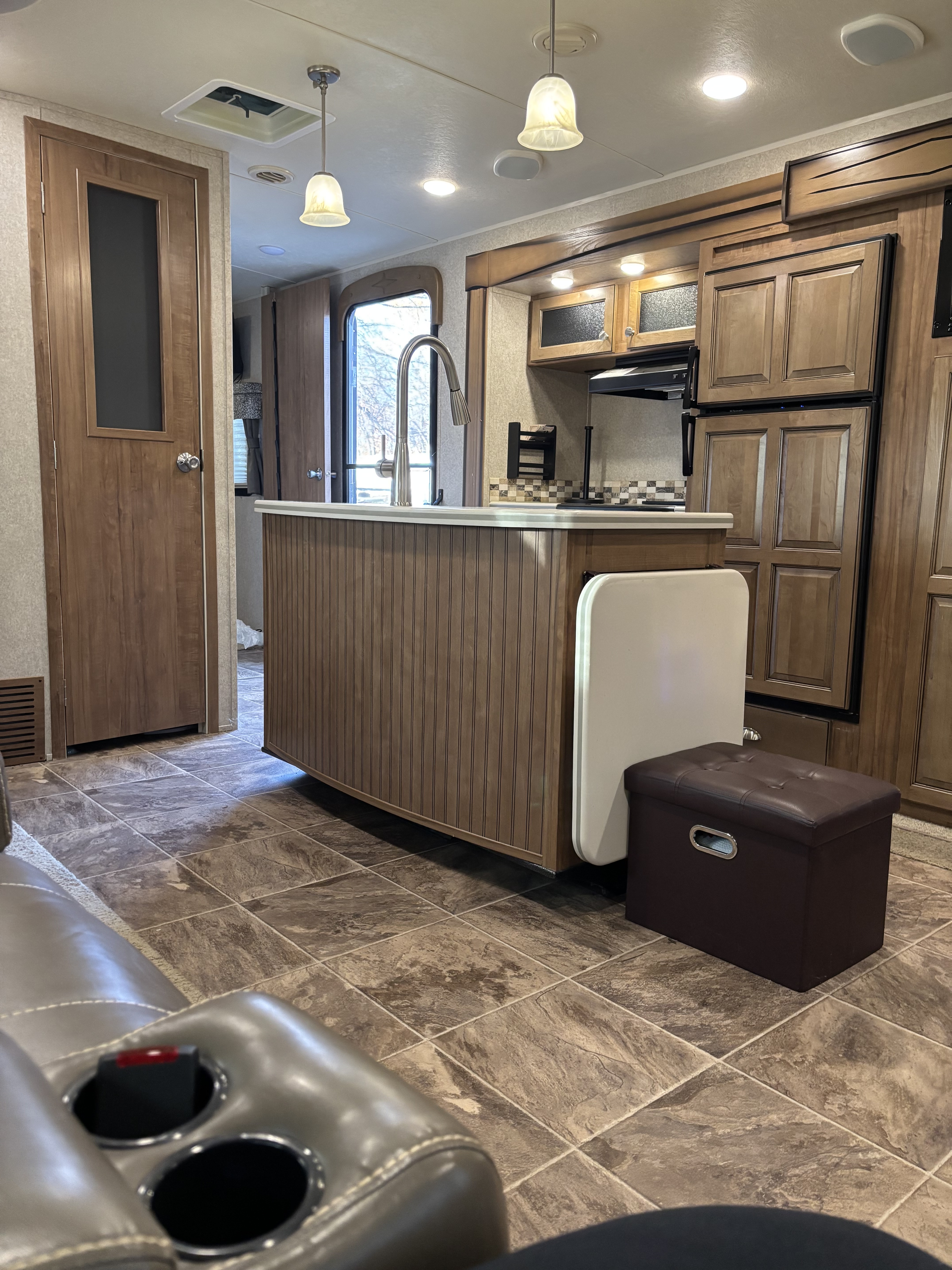 2017 Forest River ROCKWOOD ULTRA LITE 8332SB RV