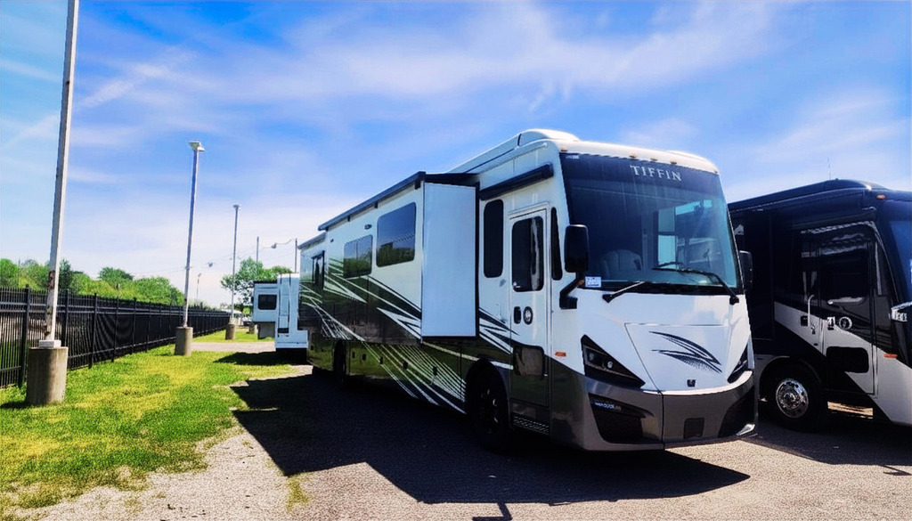 2026 Tiffin Motorhomes PHAETON 40 IH in north tonawanda NY