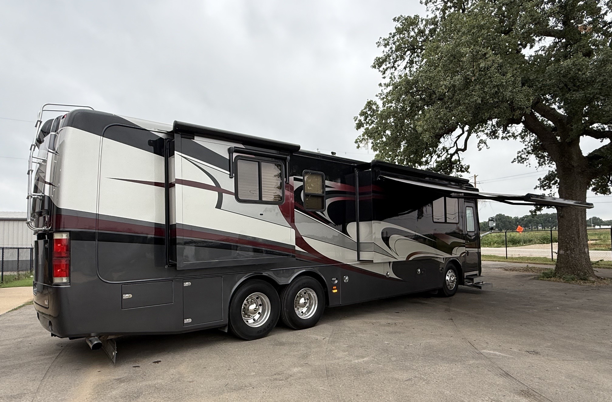 2009 Monaco DYNASTY BISHOP IV in burleson TX