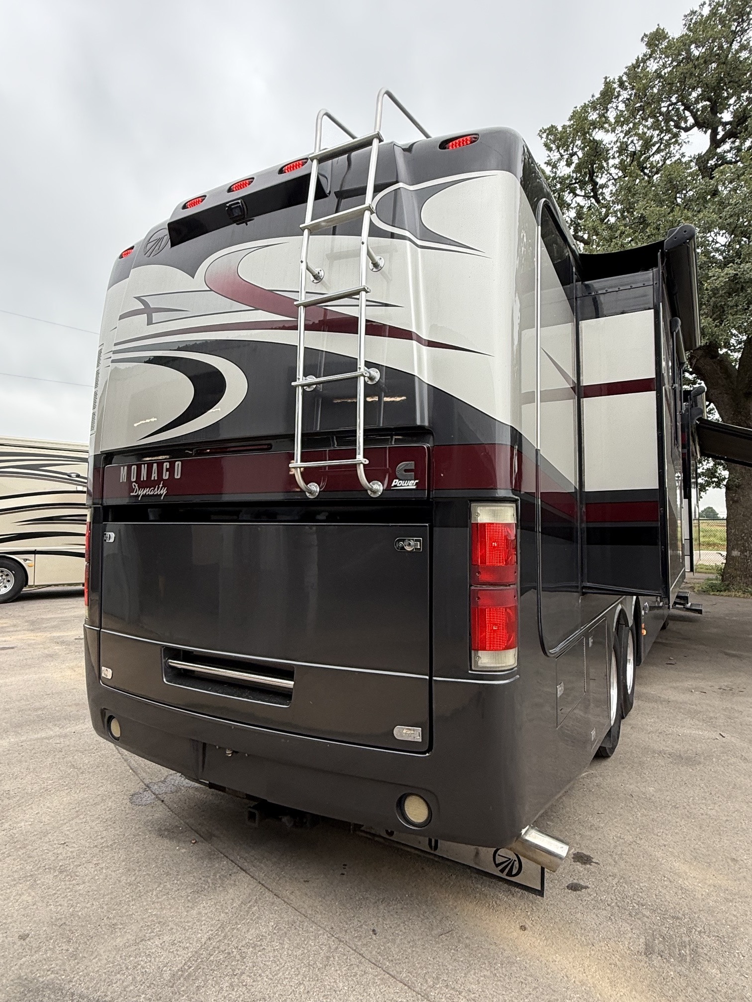 2009 Monaco DYNASTY BISHOP IV in burleson TX