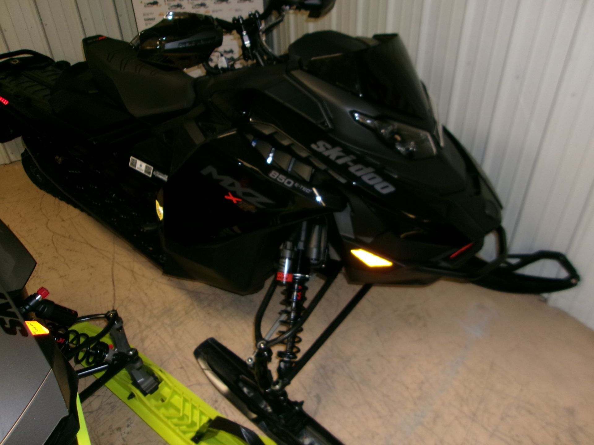 2024 Ski-Doo MXZ X-RS 137 850 E-TEC ES w/ Smart-Shox Ice Ripper XT  in zulu IN