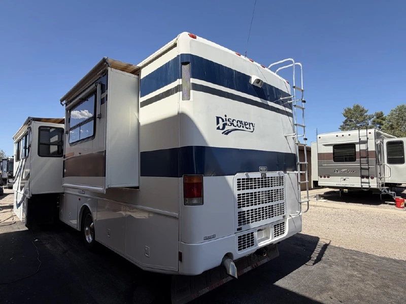 2001 FLEETWOOD DISCOVERY 37U
