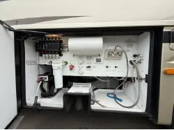 2011 NEWMAR ESSEX 4522
