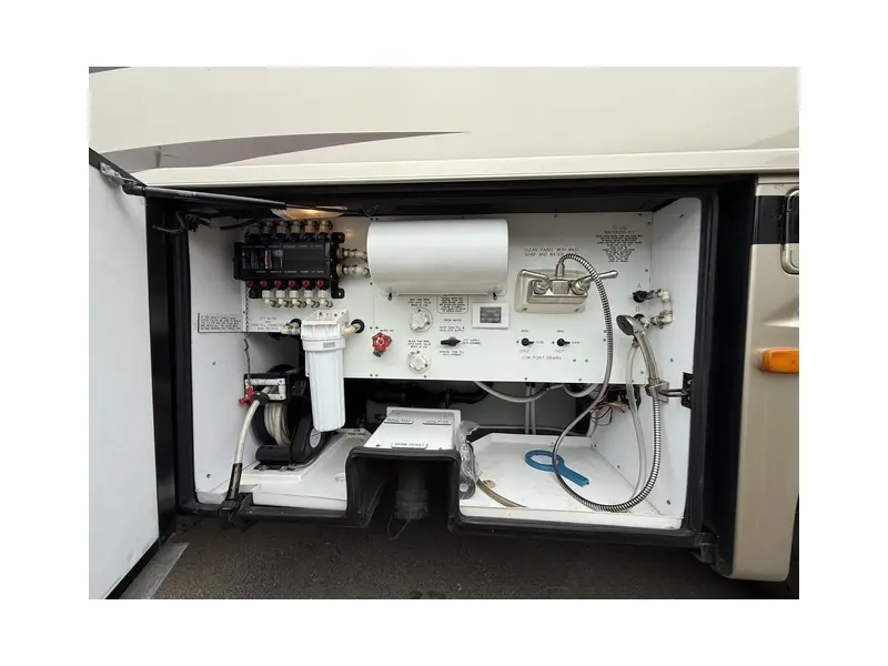 2011 NEWMAR ESSEX 4522