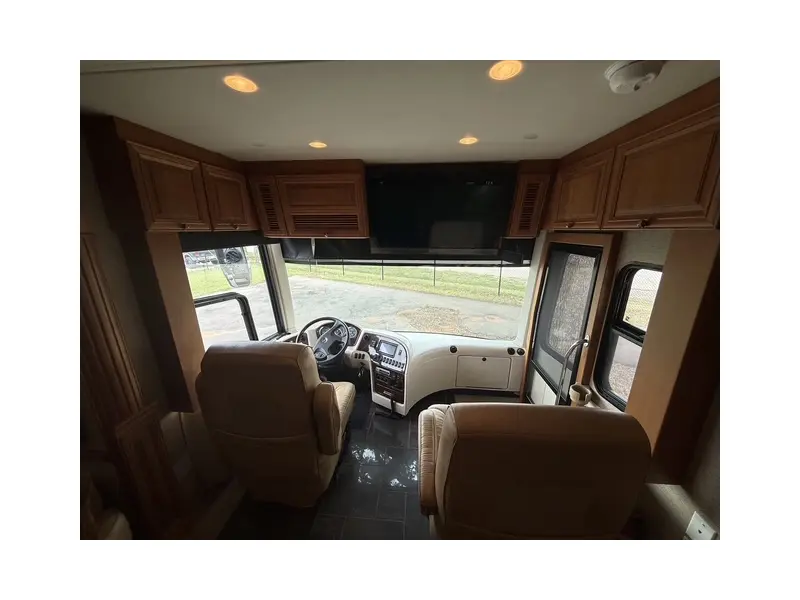 2011 NEWMAR ESSEX 4522