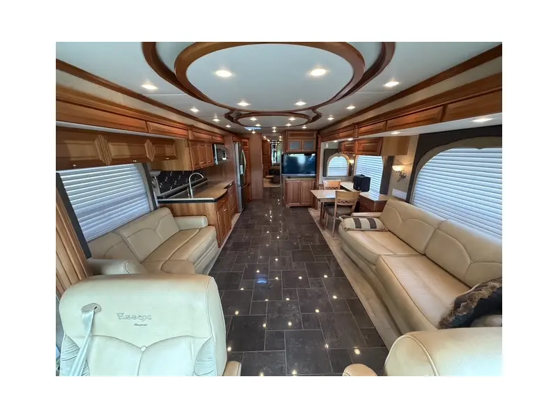 2011 NEWMAR ESSEX 4522