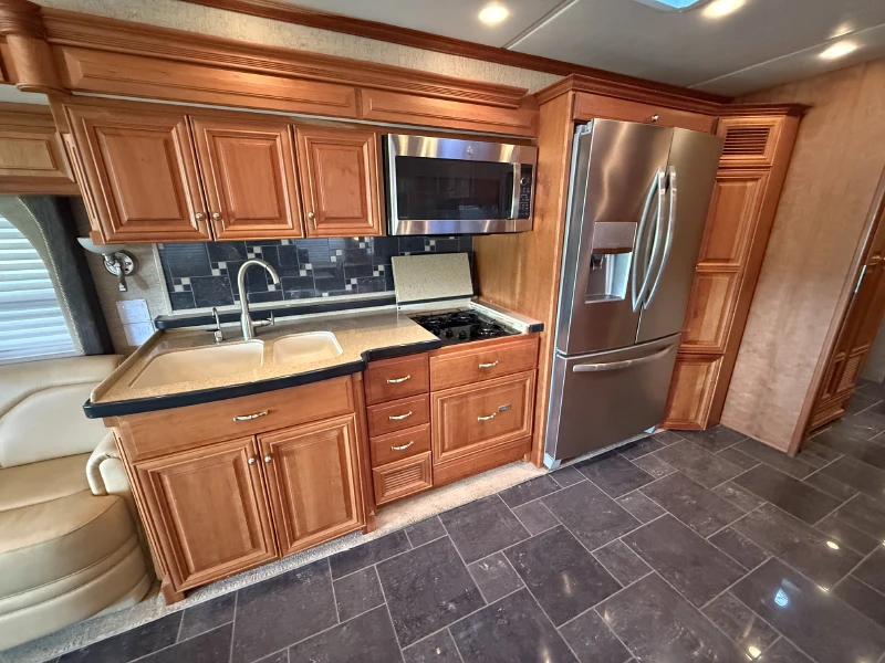 2011 NEWMAR ESSEX 4522