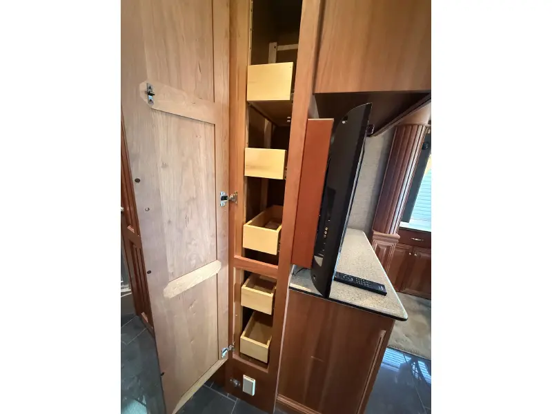 2011 NEWMAR ESSEX 4522