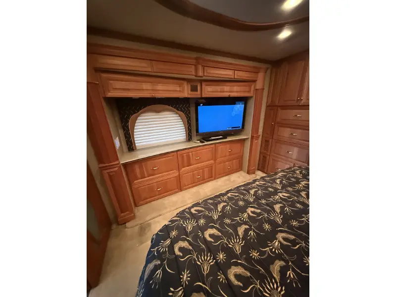 2011 NEWMAR ESSEX 4522