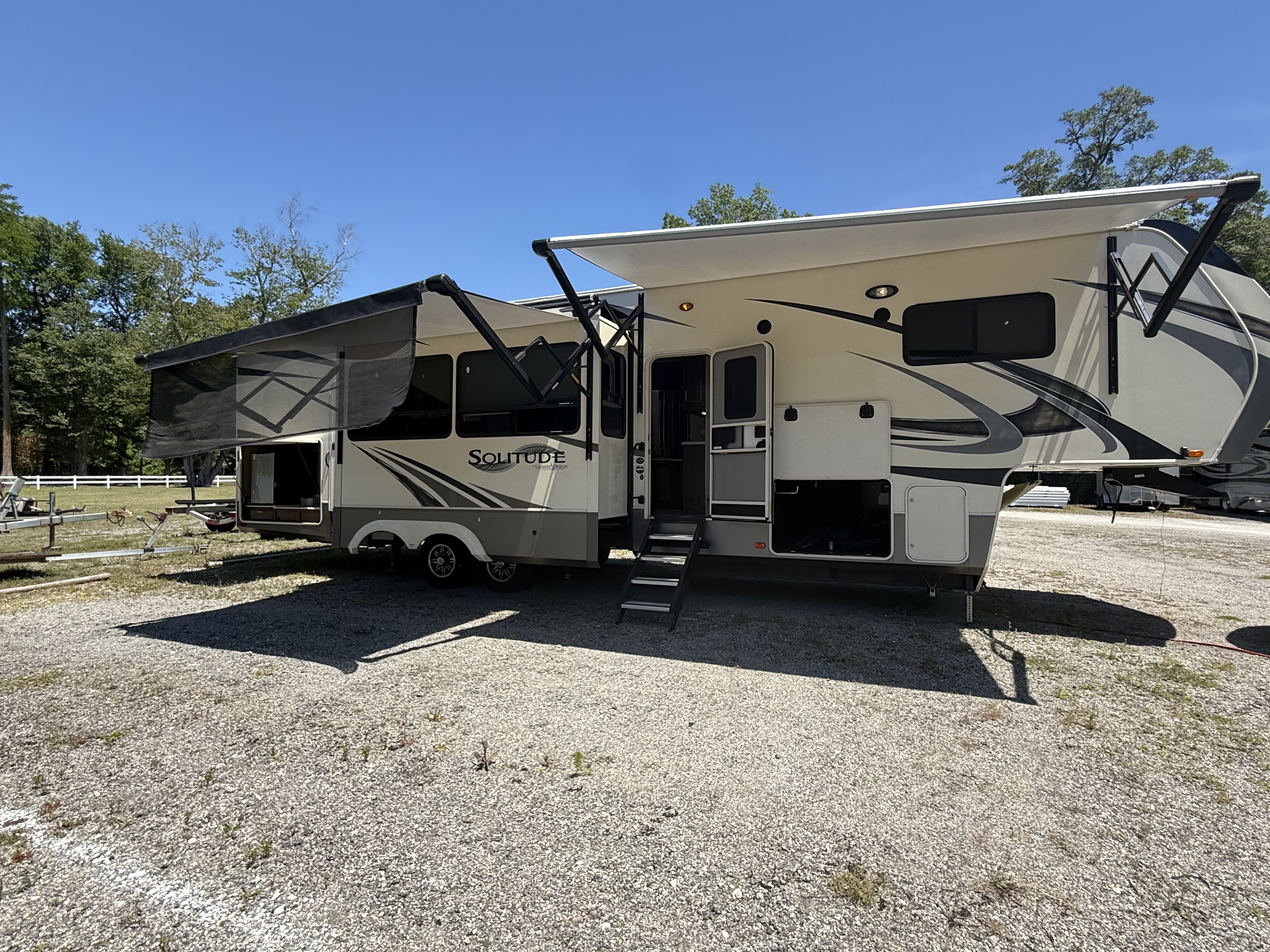2020 Grand Design SOLITUDE 3740BH RV