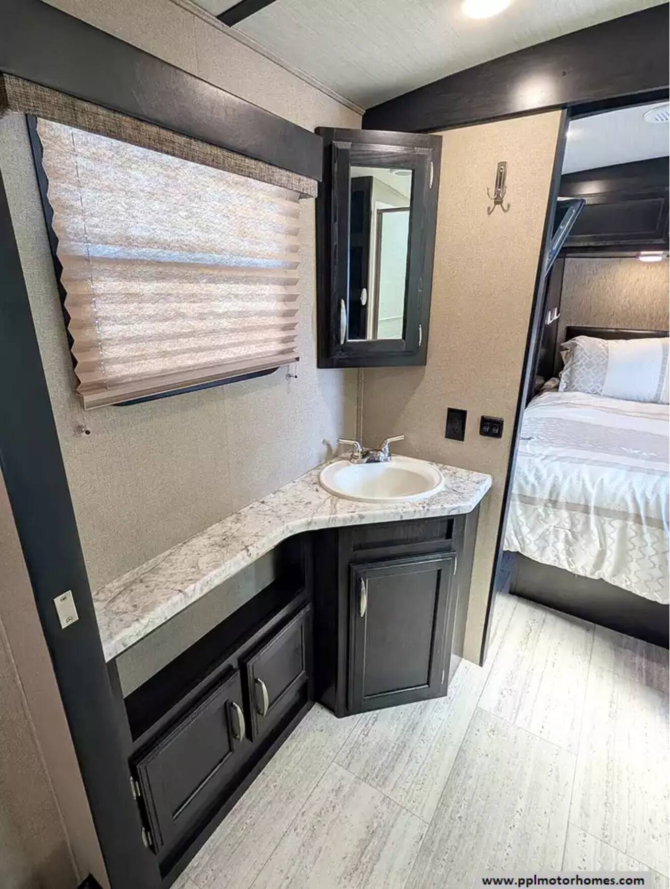 A photo of this 2018 Grand Design Imagine 2500RL