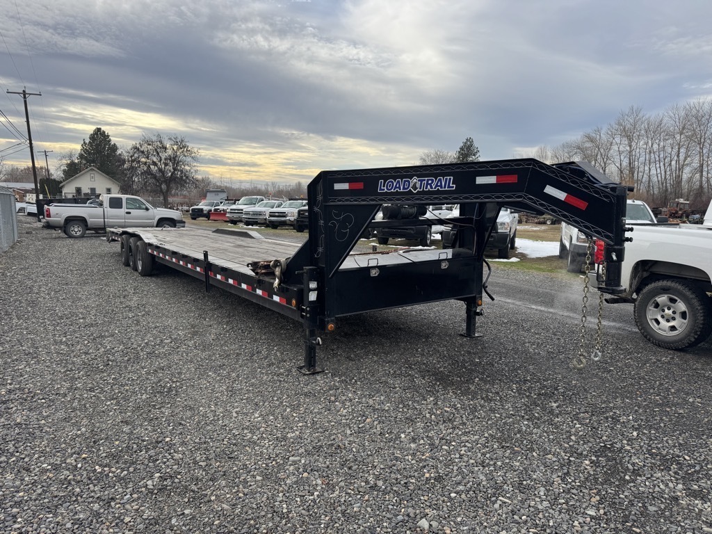 2021 LOAD TRAIL 40ft Gooseneck Car Hauler in Yakima, WA