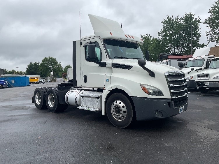 2019 FREIGHTLINER CASCADIA 126 in Capitol Heights, MD