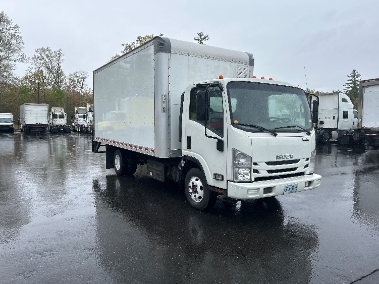 2021 ISUZU NPR HD in Londonderry, NH