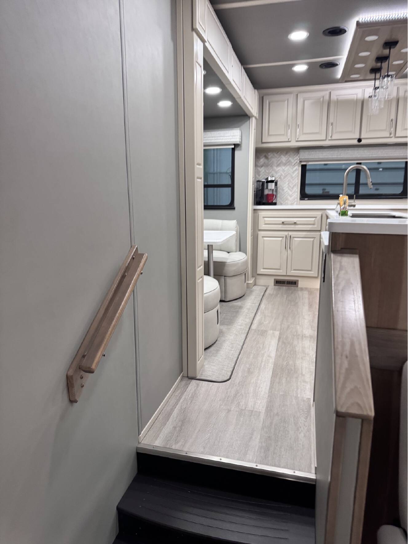 A photo of this 2024 Luxe OTHER