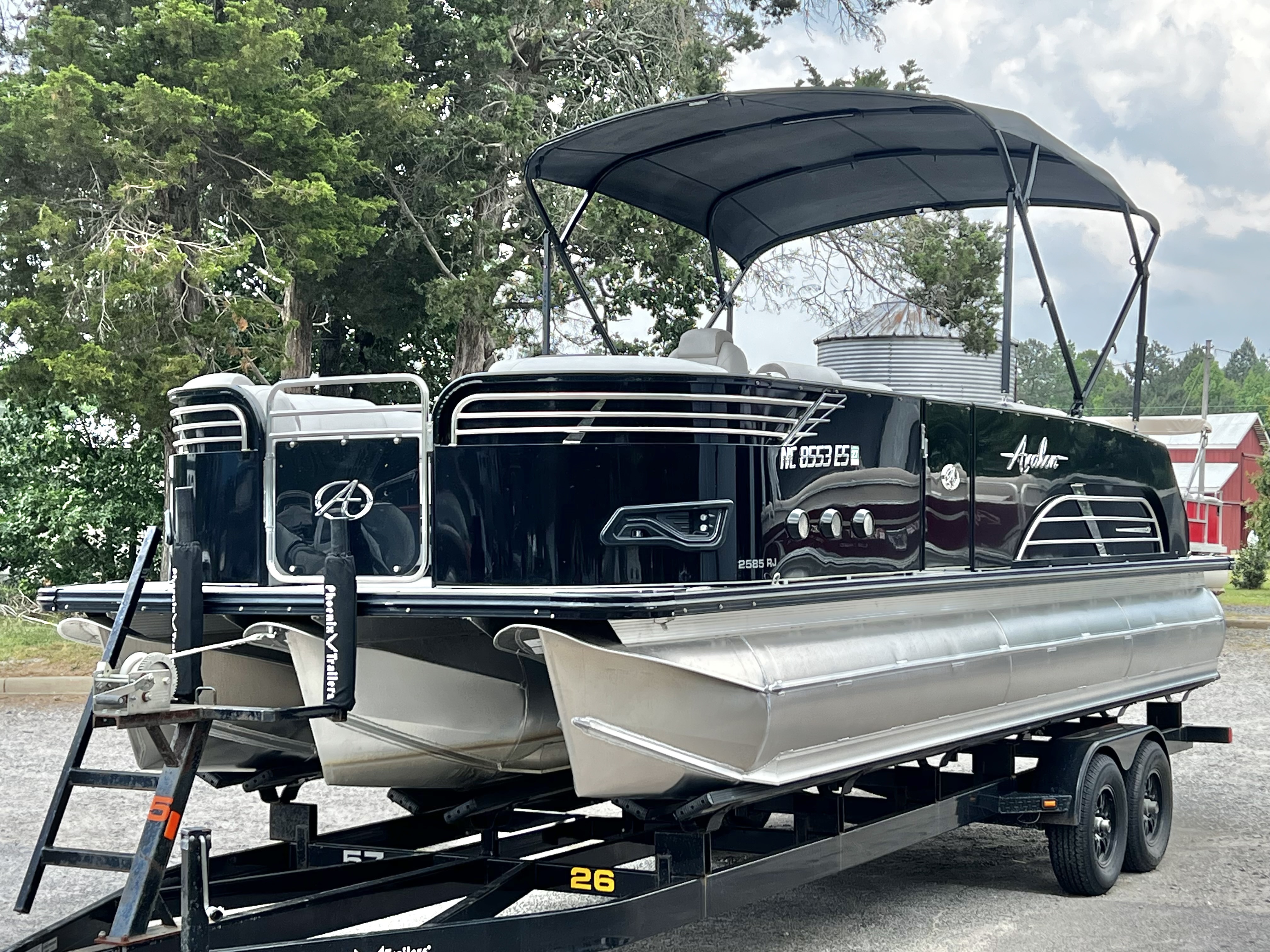 2020 Avalon Ambassador 25' Rear J Lounge Triple-Toon in petersburg VA