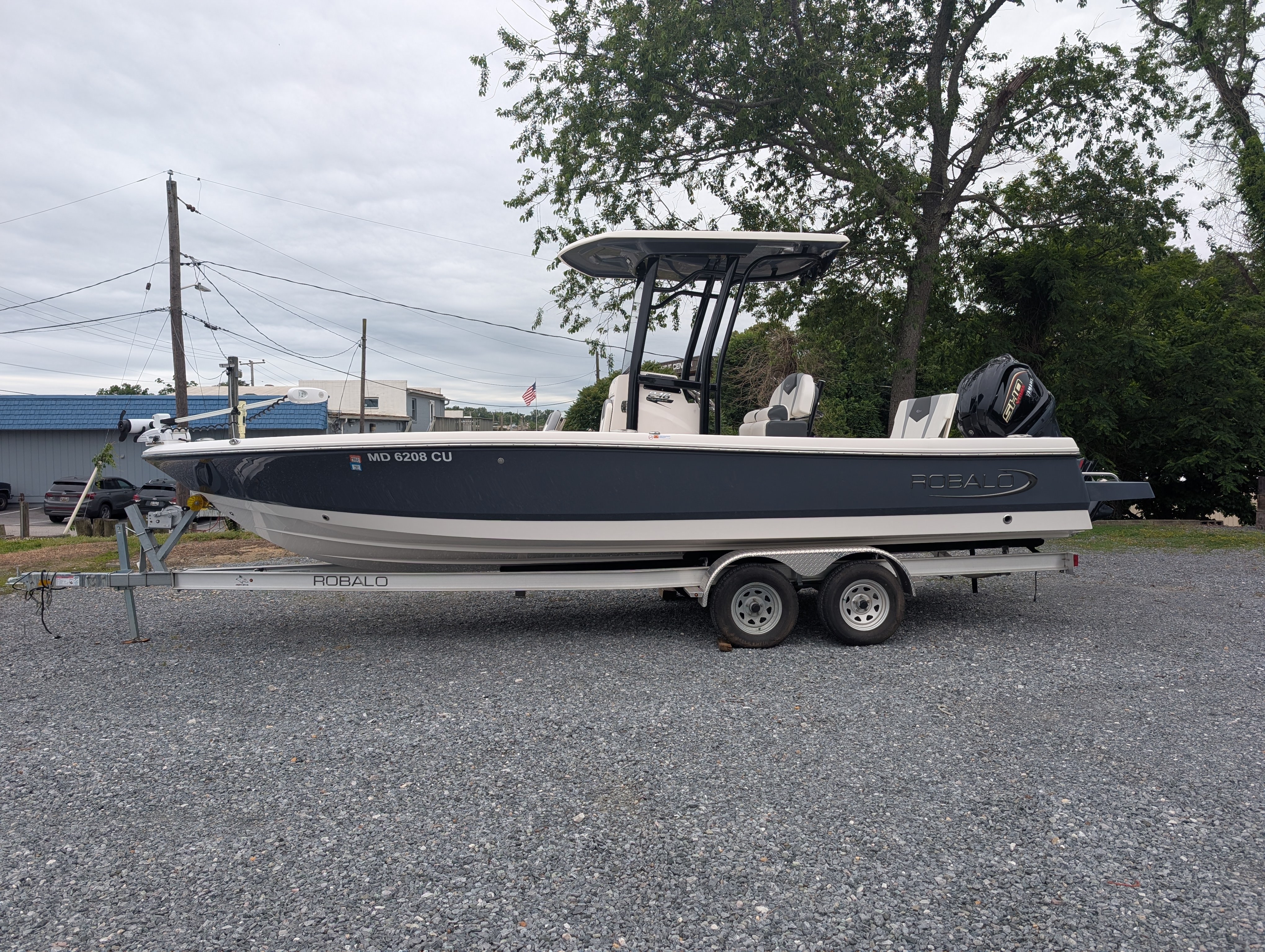 2023 Robalo 246 CAYMAN in edgewater MD