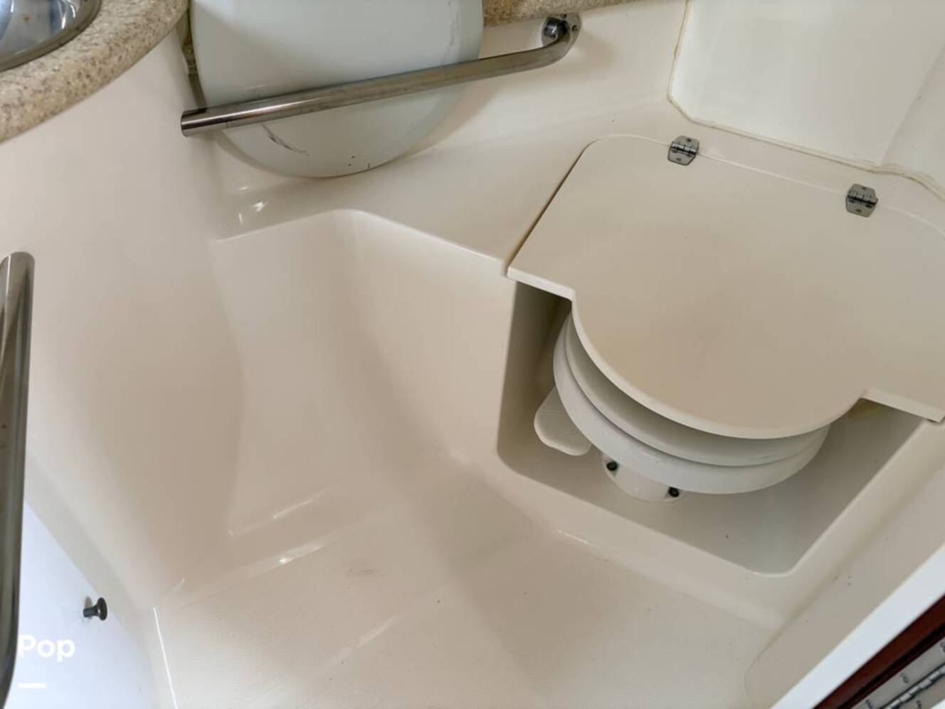 A photo of this 2009 Fountain LX 38