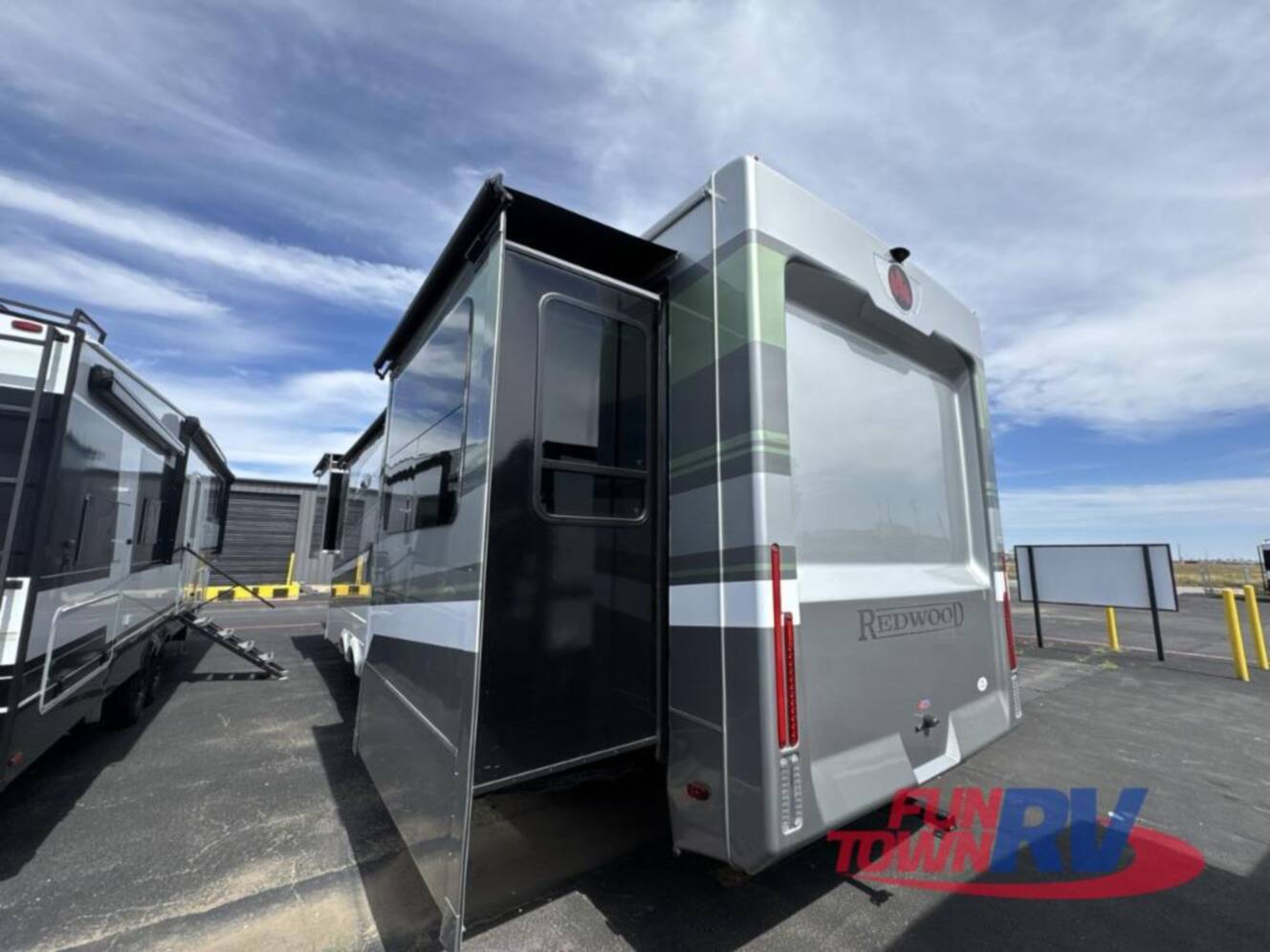 A photo of this 2025 Redwood Rv Redwood 415RD