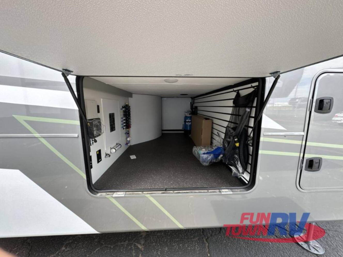 A photo of this 2025 Redwood Rv Redwood 415RD