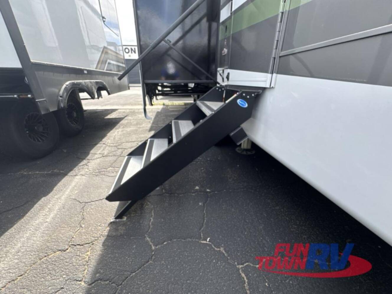 A photo of this 2025 Redwood Rv Redwood 415RD