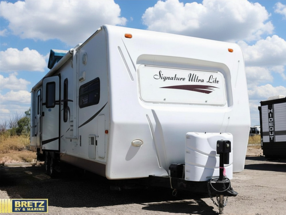 2011 Forest River Rv Rockwood Signature Ultra Lite 8315BSS in nampa ID