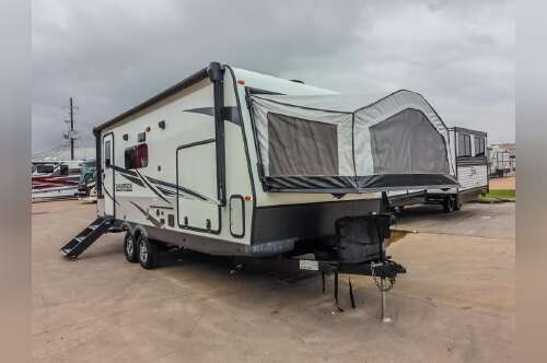 2022 Forest River Rv Flagstaff Shamrock 235S in katy TX