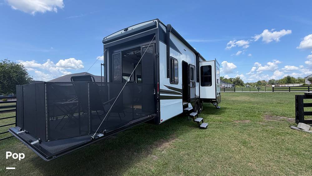 2023 Grand Design Momentum 350G in wildwood FL