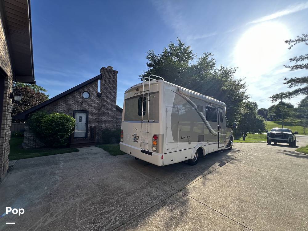 2014 Leisure Travel Unity U24MB in georgetown IN