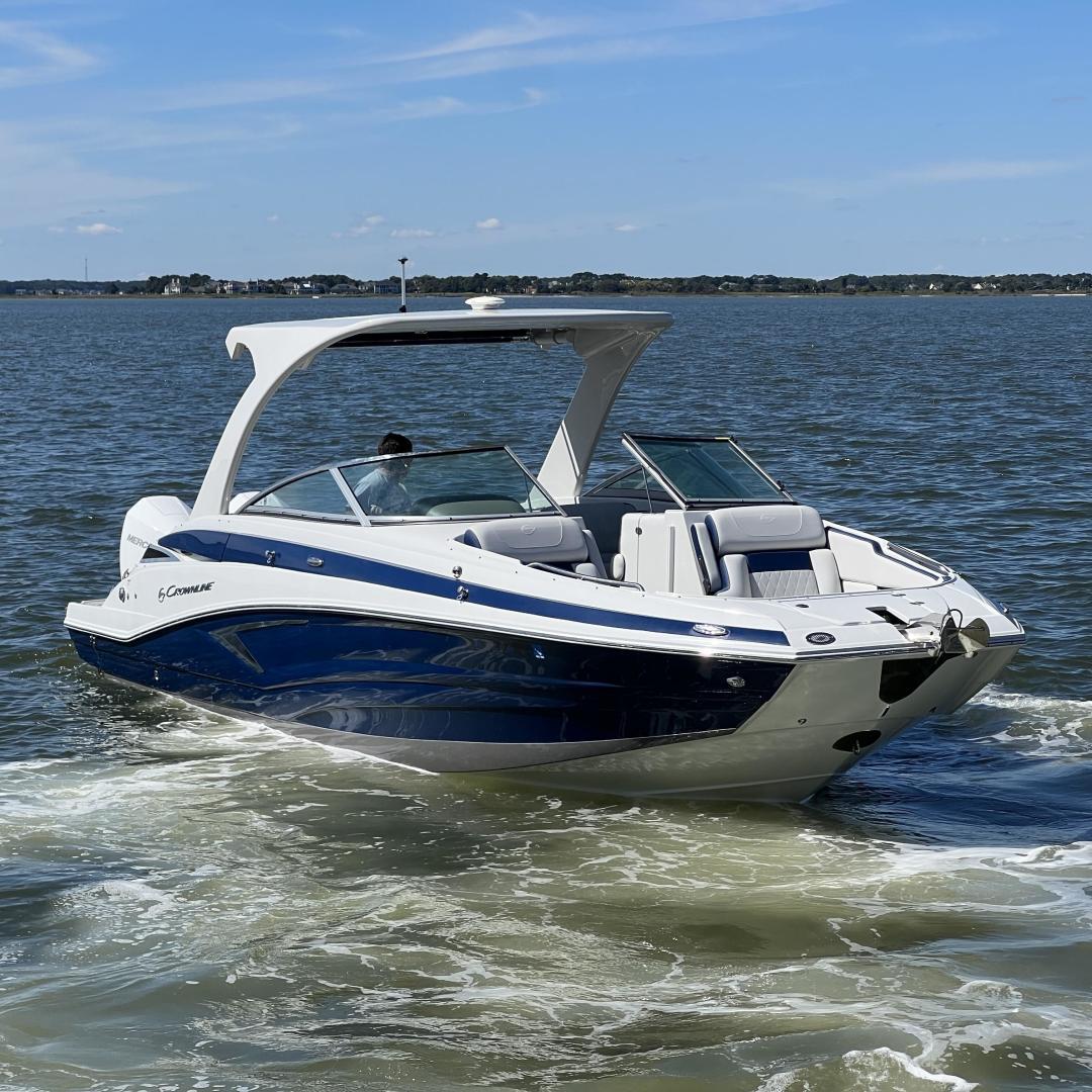 2022 Crownline E305 XS in cornelius NC