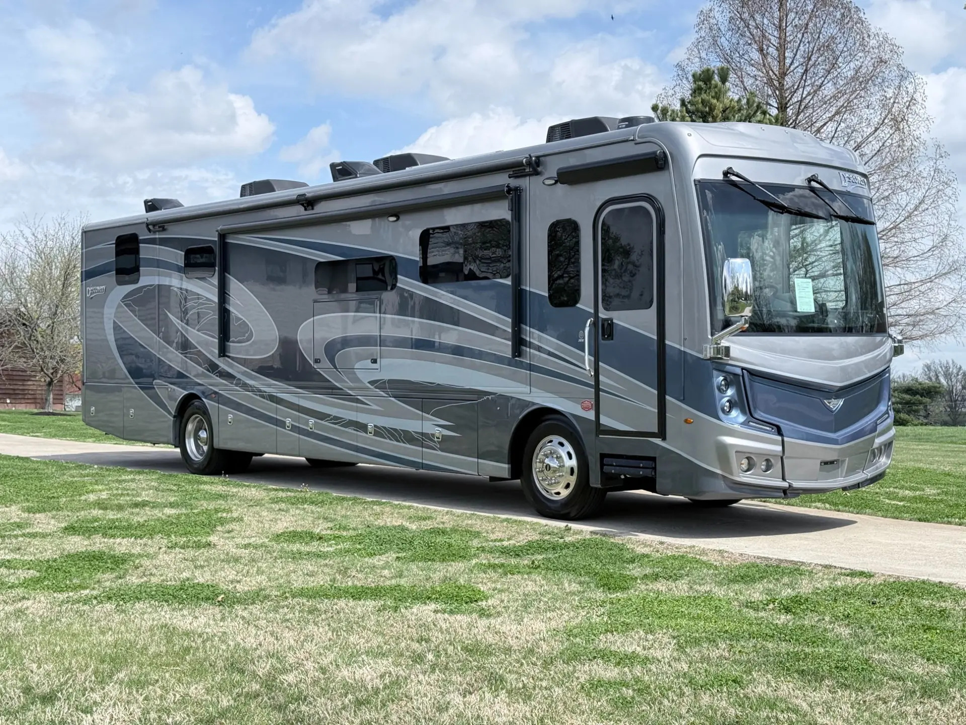 2024 Fleetwood DISCOVERY 38W in harrodsburg KY