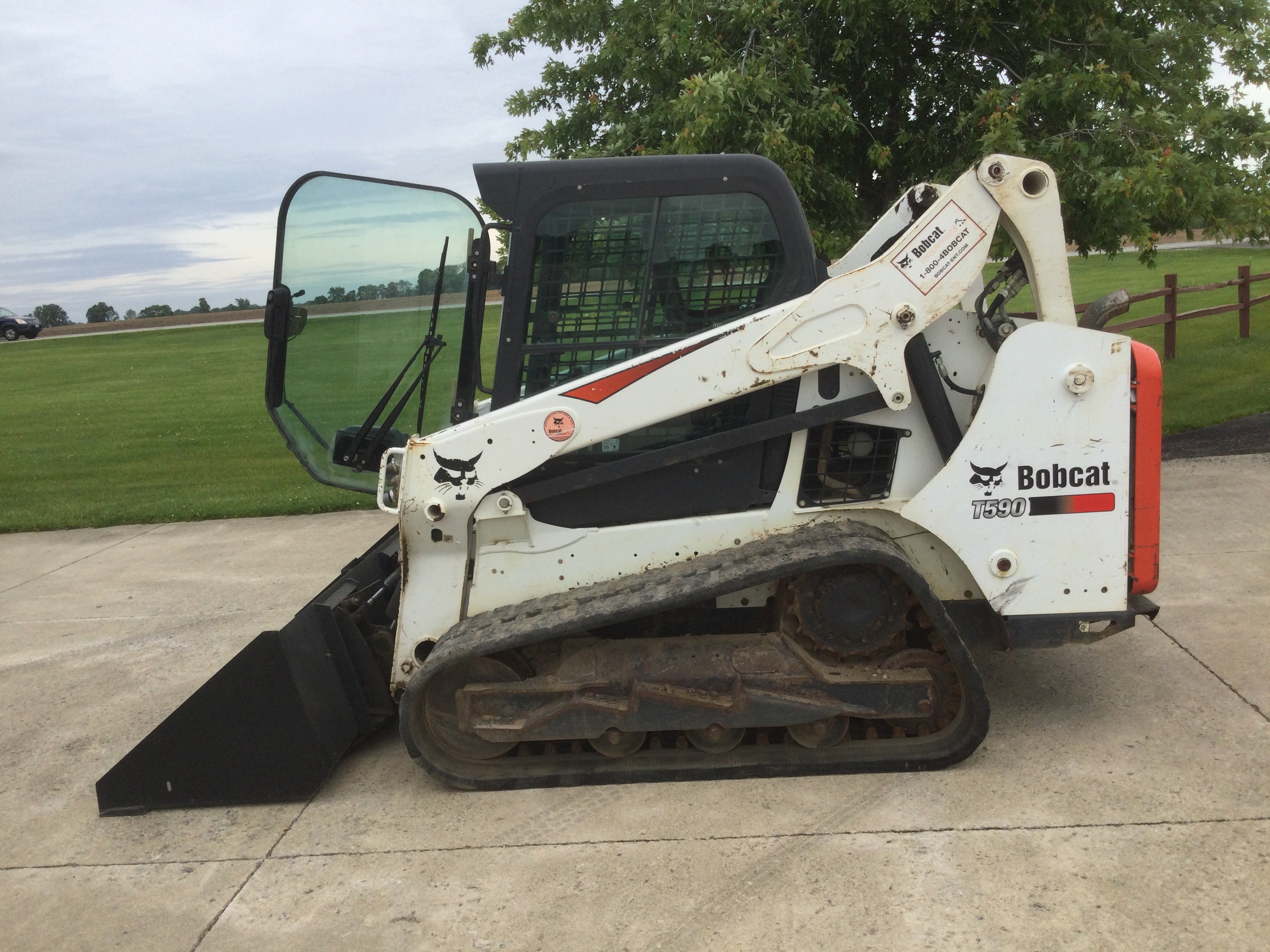 2018 BOBCAT T590 in Saint Paris, OH
