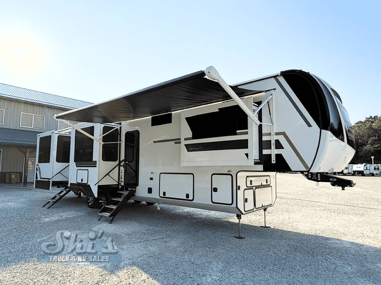 A photo of this 2026 Kz Rv Durango Gold G393MKF