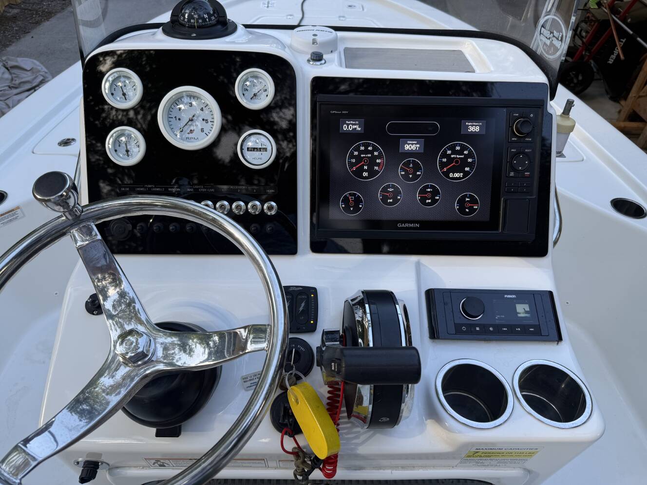 A photo of this 2019 Sea Pro 208 Dlx Bay Series