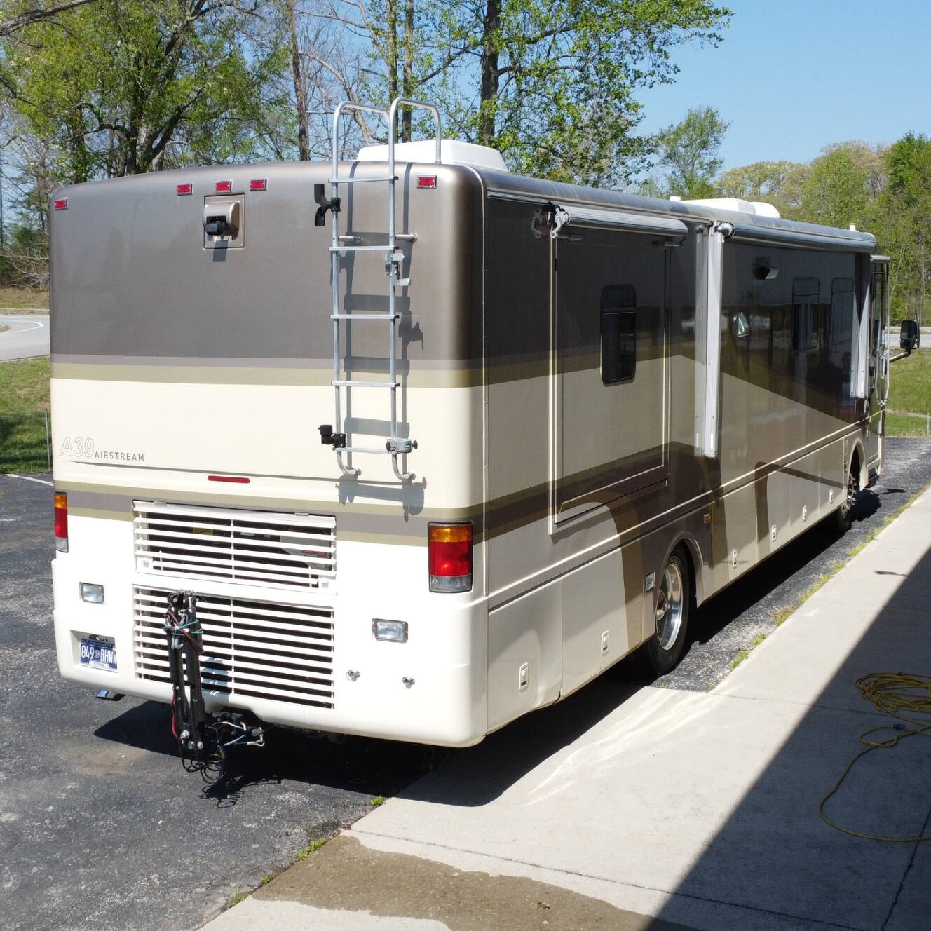 A photo of this 2006 Airstream LAND YACHT A39